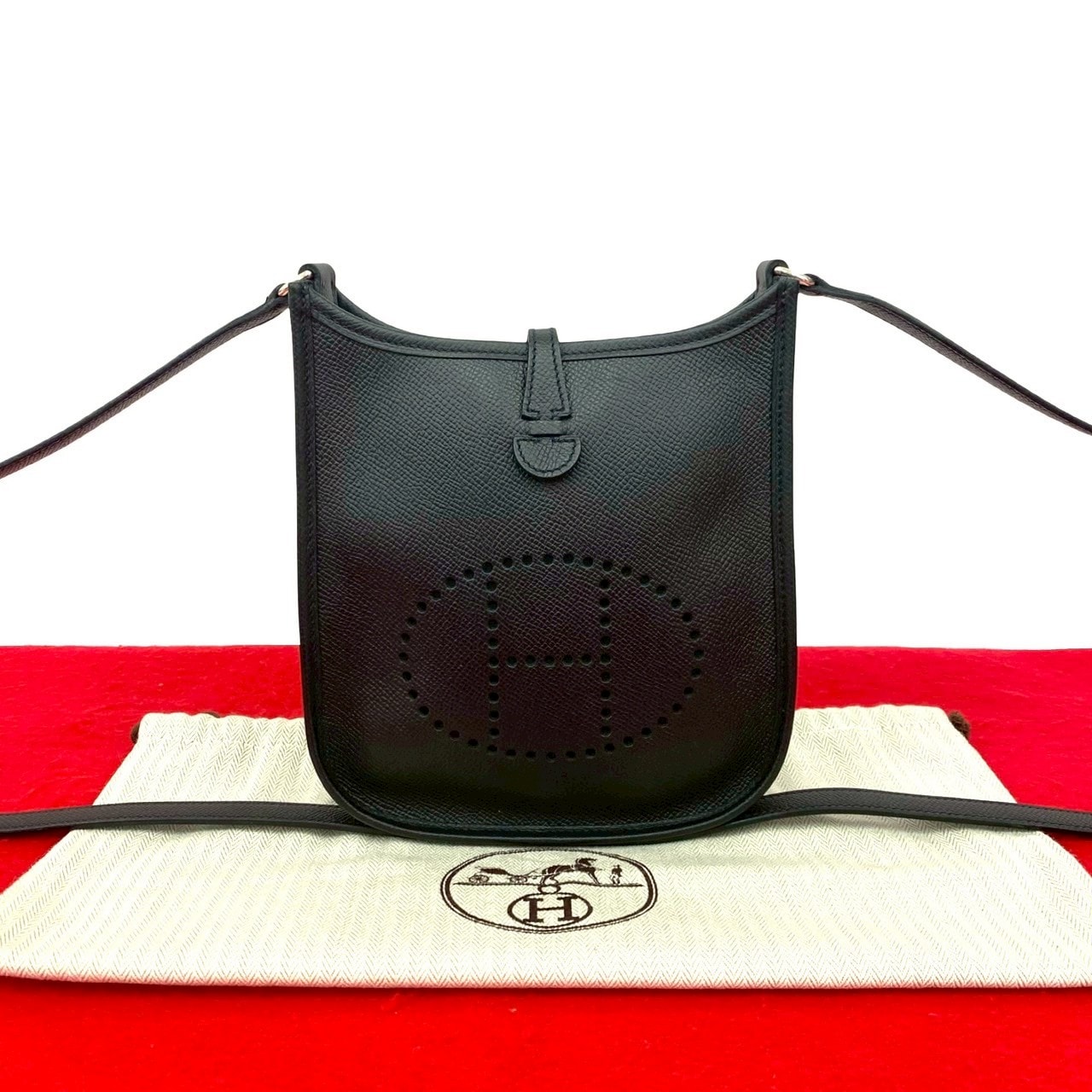 HERMES エルメス エヴリン TPM ヴォーエプソン ショルダーバッグ ブラック
 34250