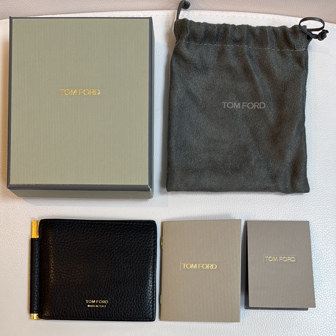 Noah Corduroy Zip Wallet 