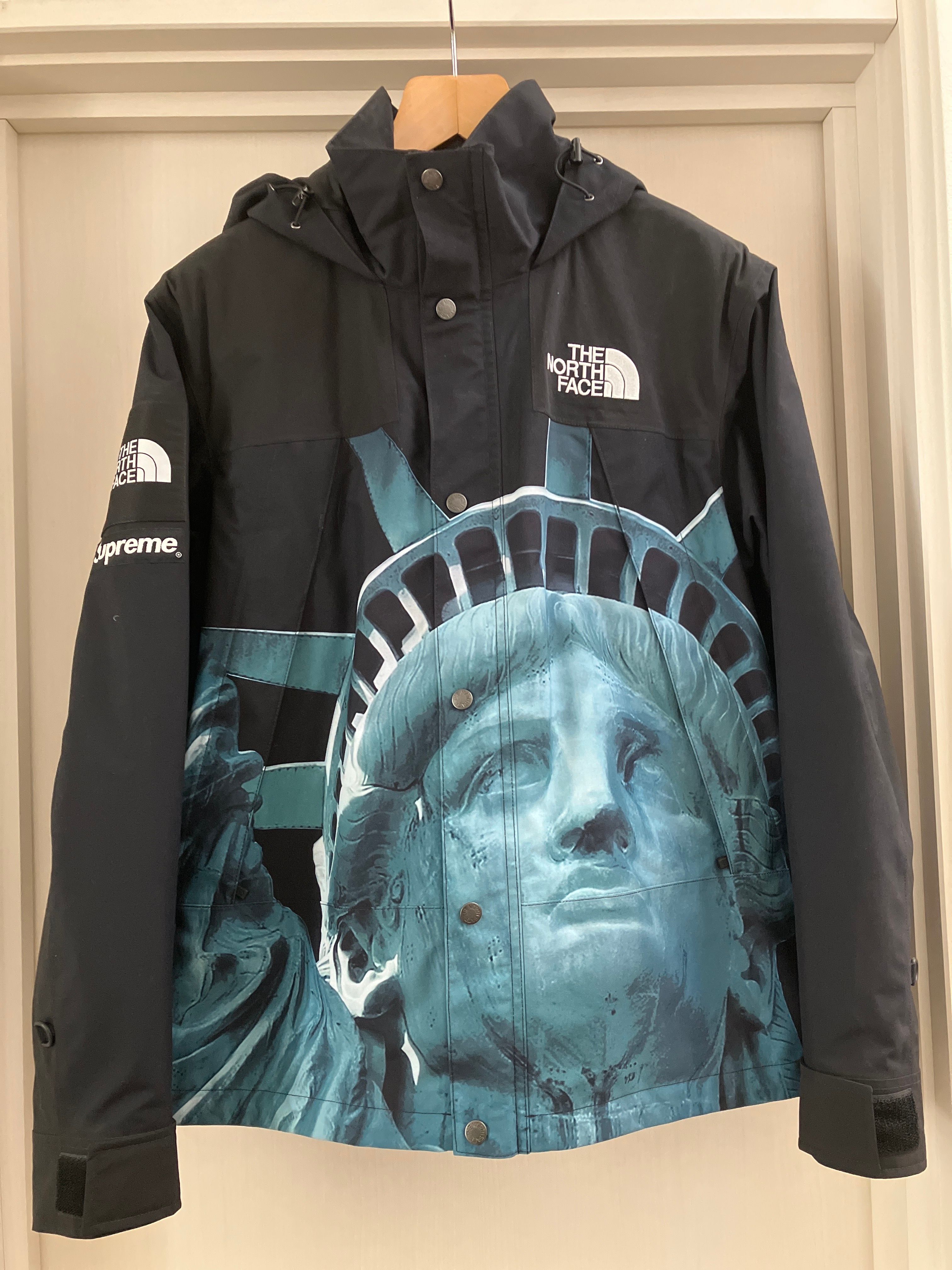 Supreme x The North Face Statue of Liberty Mountain Jacket "Black"