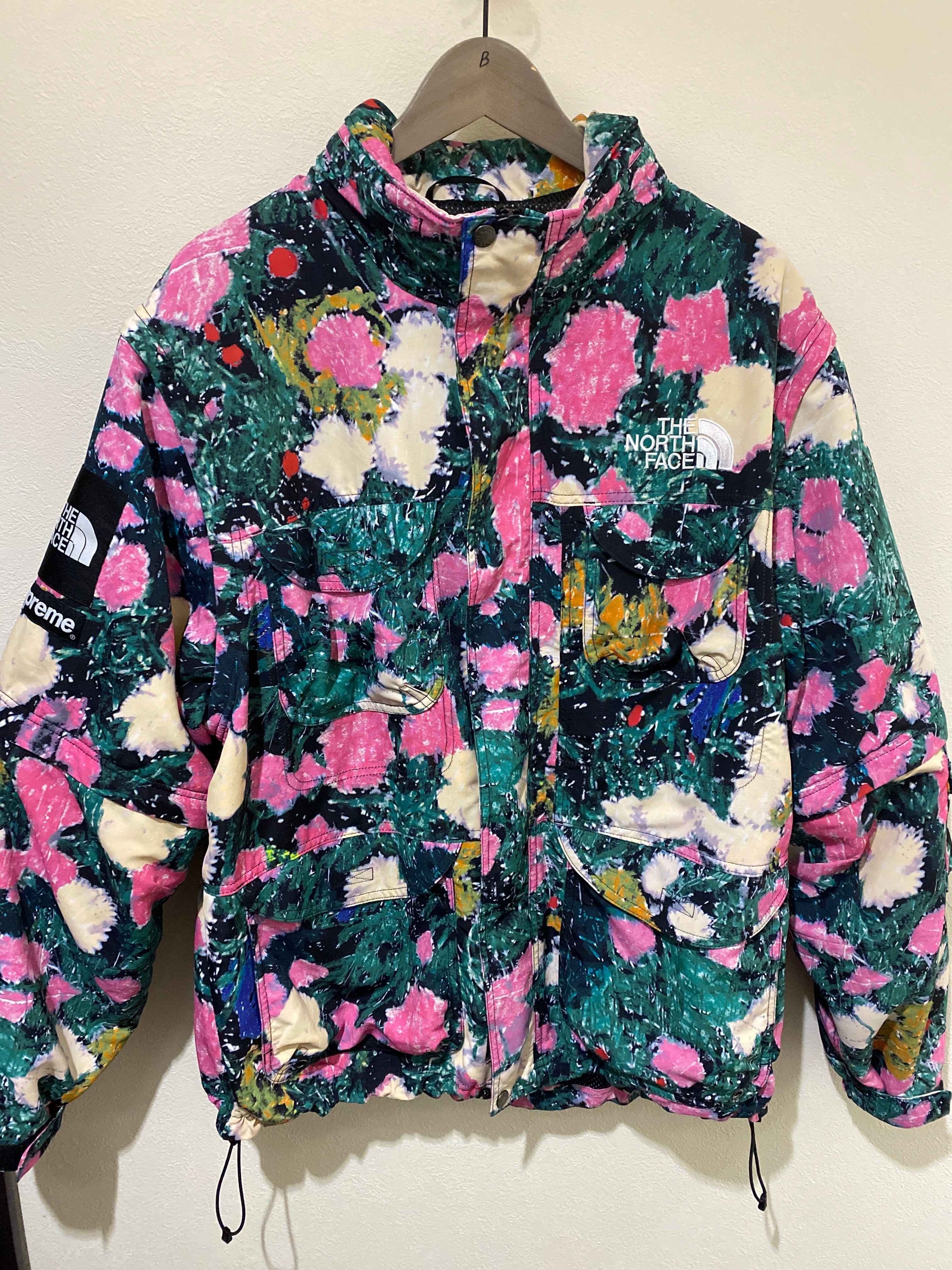 Supreme x The North Face Trekking Convertible Jacket "Flowers"