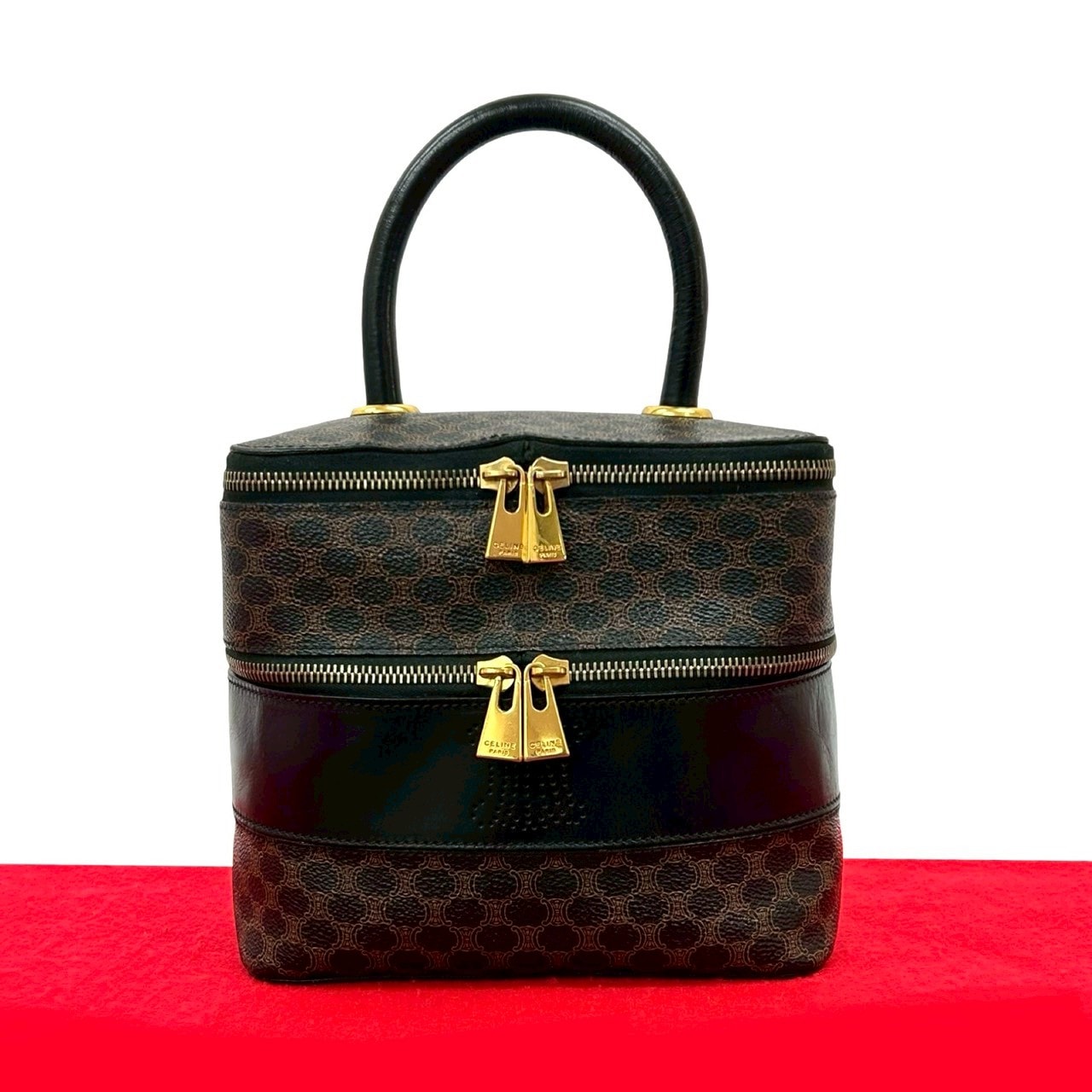 ★3日以内返品可★ 極美品 CELINE セリーヌ トリオンフキャンバス ラムスキン チェーンクラッチ タン 10E382CBX.04LU ショルダーバッグ ブラウン コーティングキャンバス レディース トリオンフ キャンバス☆CELINE☆チェーン クラッチバッグ (CELINE