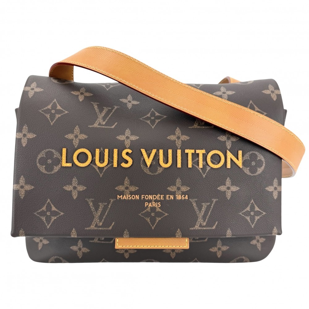 LOUIS VUITTON ルイヴィトン ショルダーバッグ モノグラム テイクアウト・メッセンジャー 肩掛け 斜め掛け M28113 モノグラムキャンバス    ブラウン 茶 ゴールド金具 メンズ 美品【中古品】