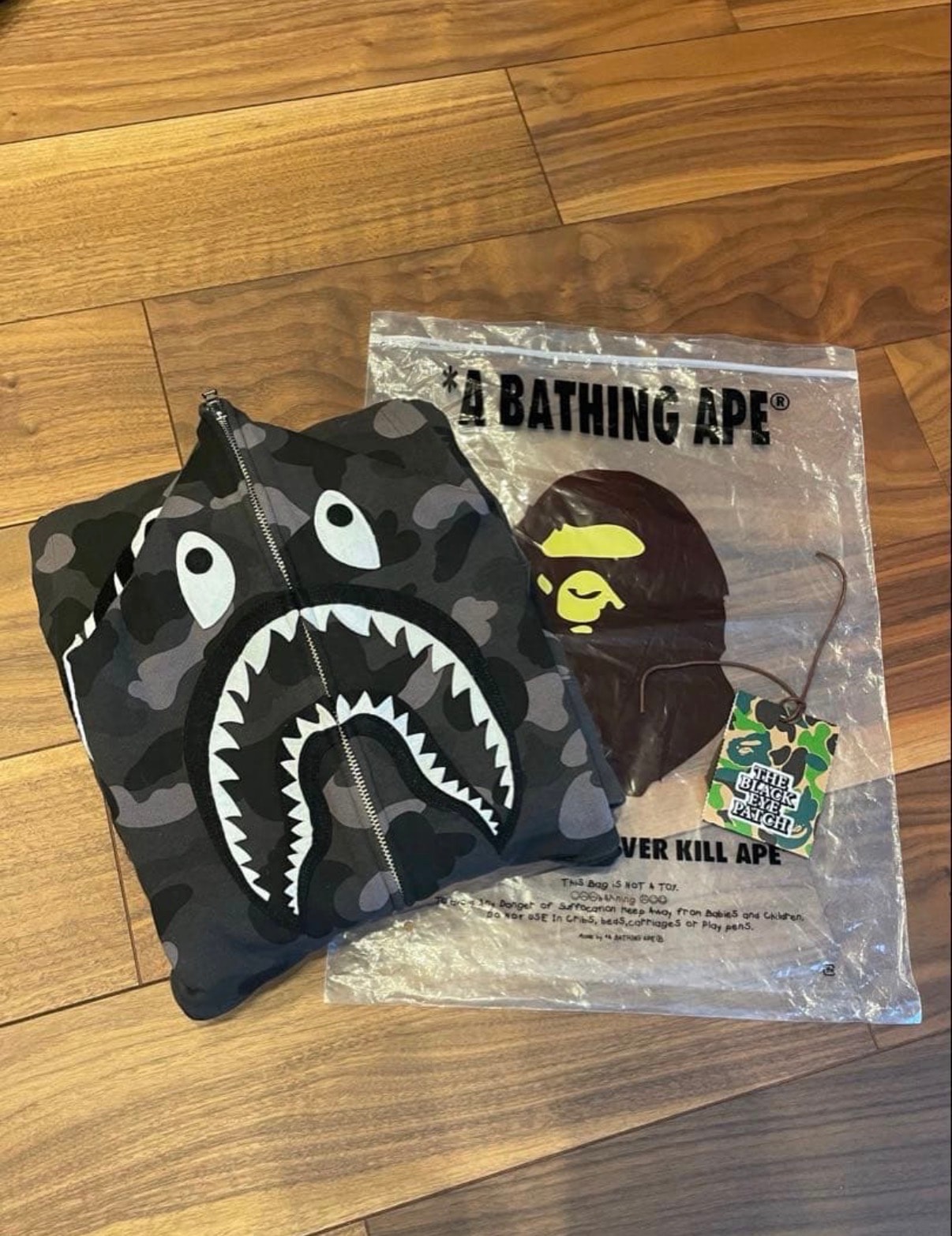 A BATHING APE x Black Eye Patch Color Camo Shark Full Zip Hoodie "Black"