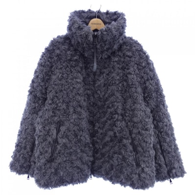 モンクレール MONCLER ダウンジャケット