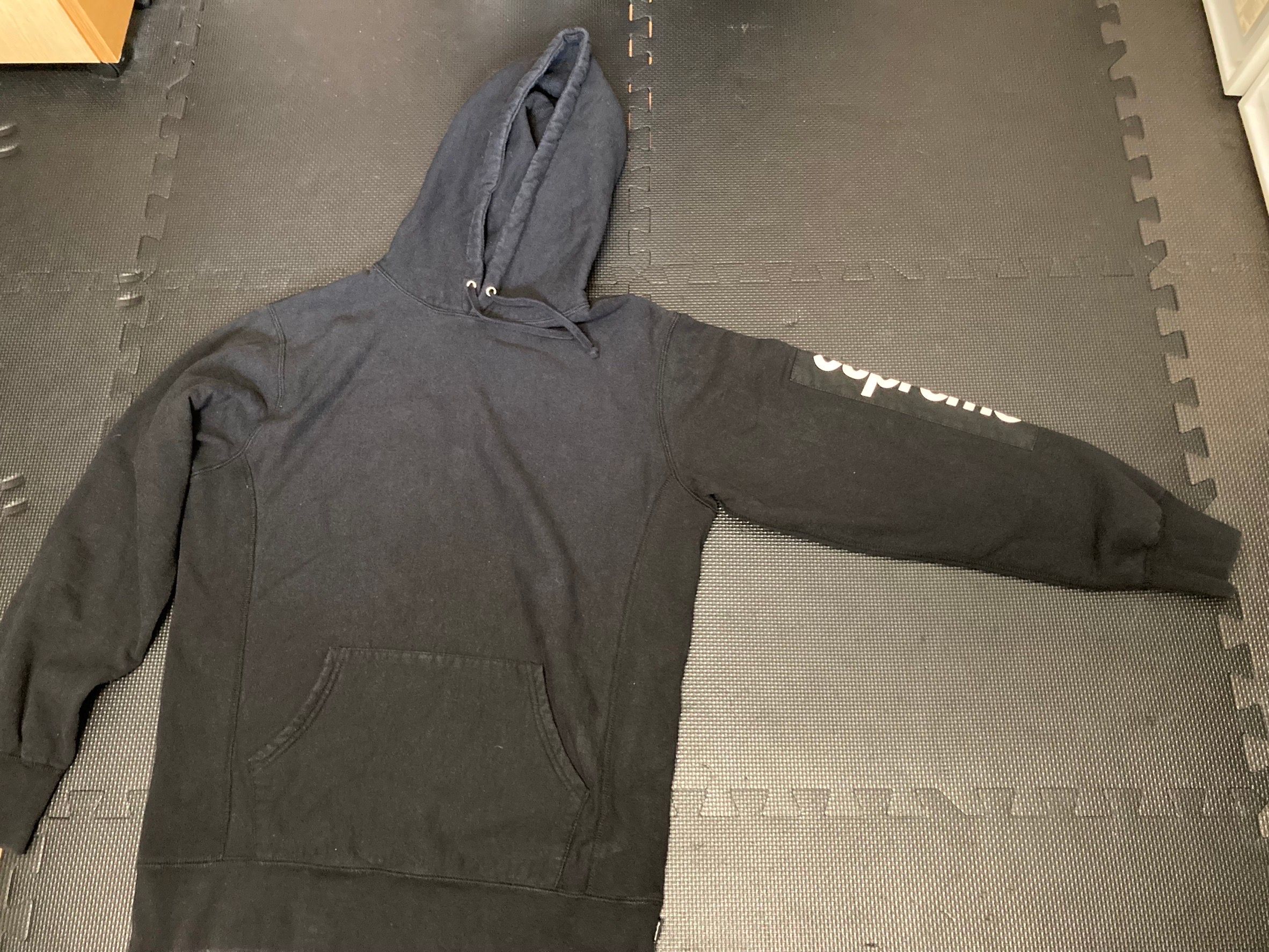 supreme Sleeve Patch hooded シュプリーム　パーカー