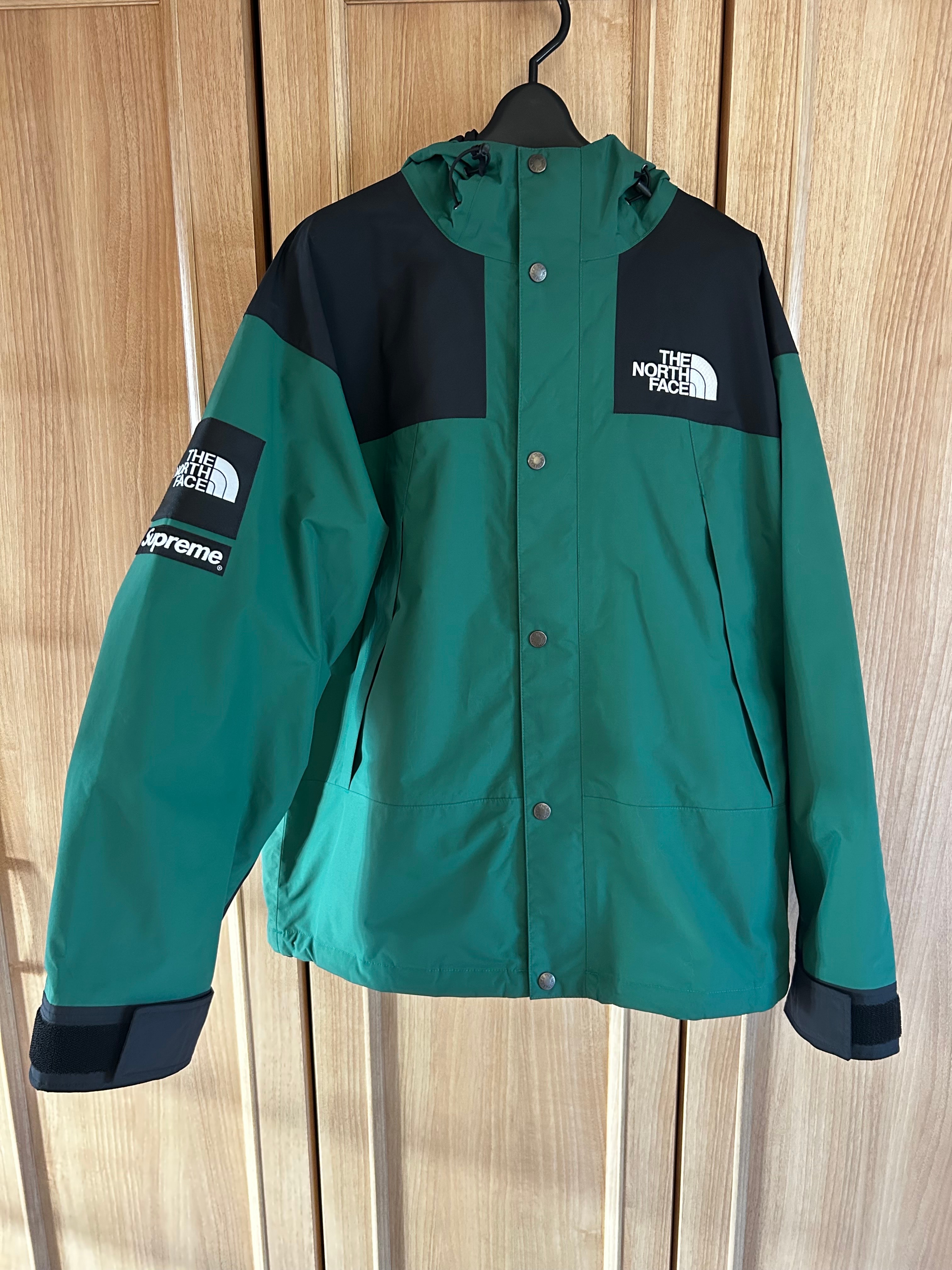 Supreme x The North Face Mountain Jacket "Green"