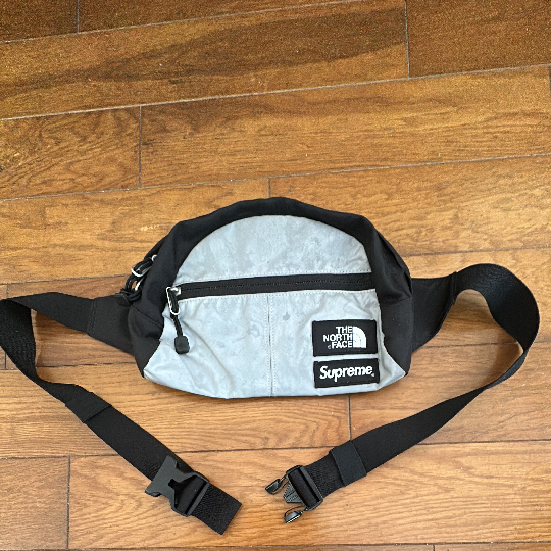 SUPREME X THE NORTH FACE REFLECTIVE 3M R