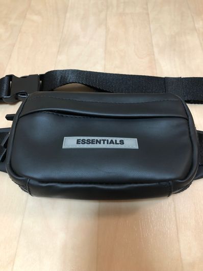 FEAR OF GOD ESSENTIALS Sling Bag "Black"