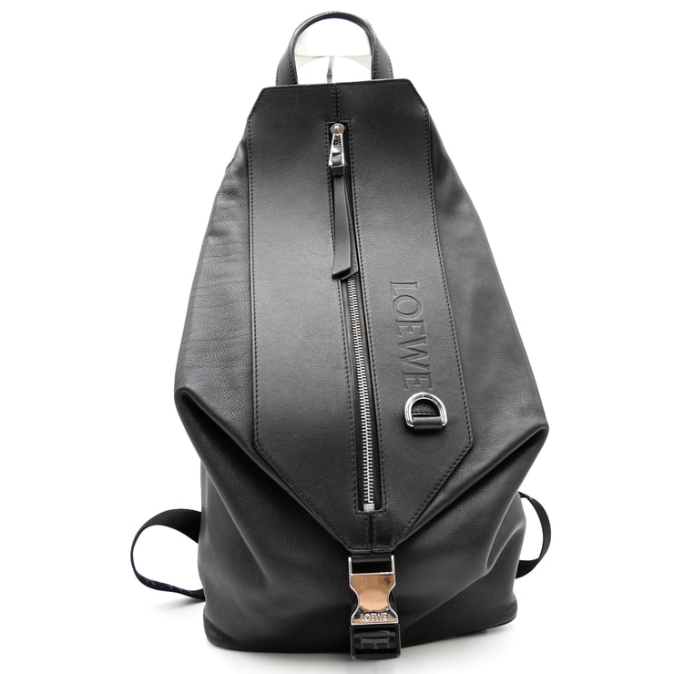 LOEWE(ロエベ)コンバーチブル バックパック リュックサック デイパック ブラック 黒 レザー アナグラム ロゴ シルバー金具 メンズ レディース ユニセックス【中古】