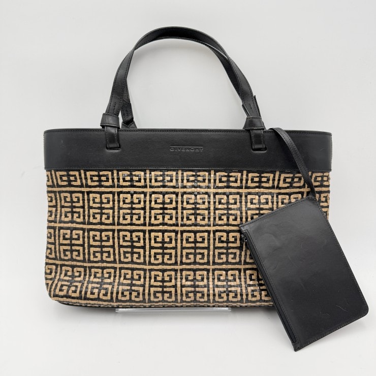 C (やや傷や汚れあり)】GIVENCHY(ジバンシィ)4Gロゴパターン C (やや傷や汚れあり)】GIVENCHY(ジバンシィ)4Gロゴパターン