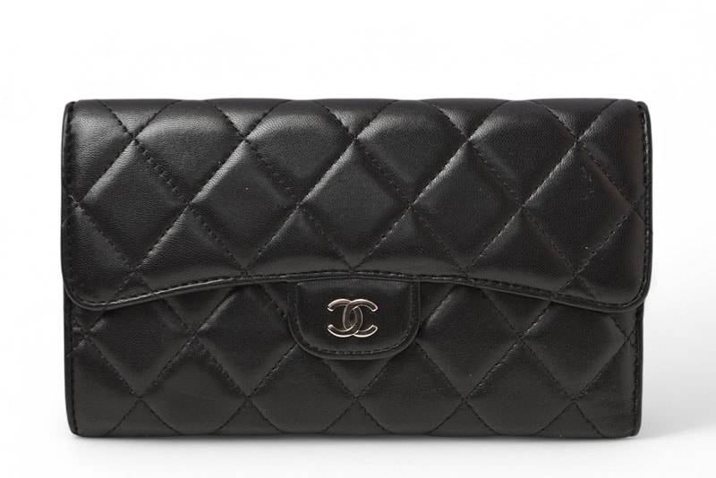 シャネル 財布 三つ折り CHANEL 財布 A31506 タイムレスクラシック マトラッセ/ラムスキン ブラック【中古】