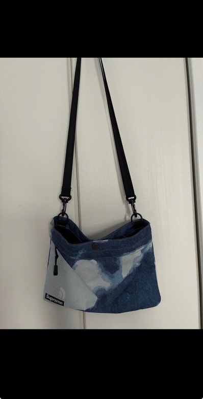 Supreme x The North Face Bleached Denim Print Shoulder Bag "Indigo"