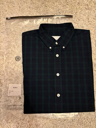 WTAPS Bd 03 / LS / Cotton. Broadcloth. Textile. Of "Green"
