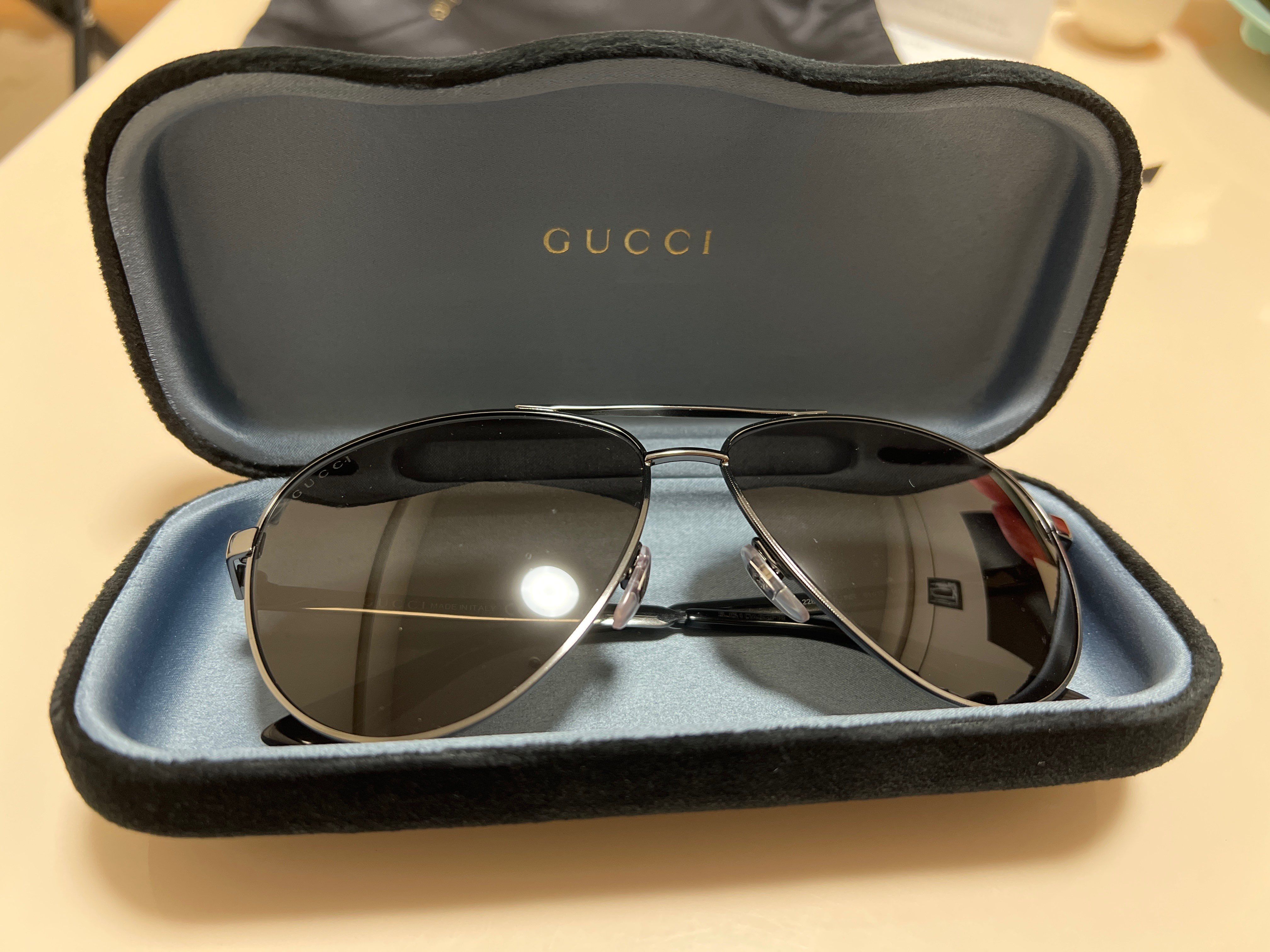 GUCCIサングラス