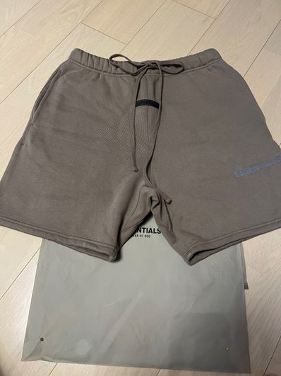 FEAR OF GOD ESSENTIALS Sweatshort "Taupe"