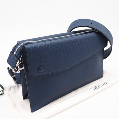 美品 Valextra ヴァレクストラ ソフトカーフスキン ポケット メッセンジャー サファイアブルー MBPK0003028LRL99BZA ショルダーバッグ ネイビー カーフレザー レディース