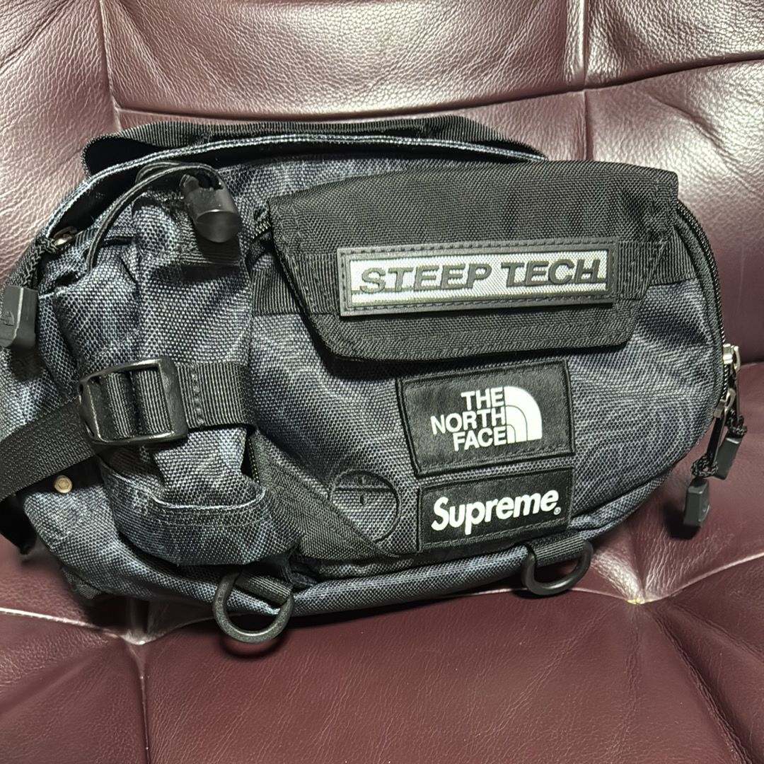 Supreme x The North Face Steep Tech Waist Bag 