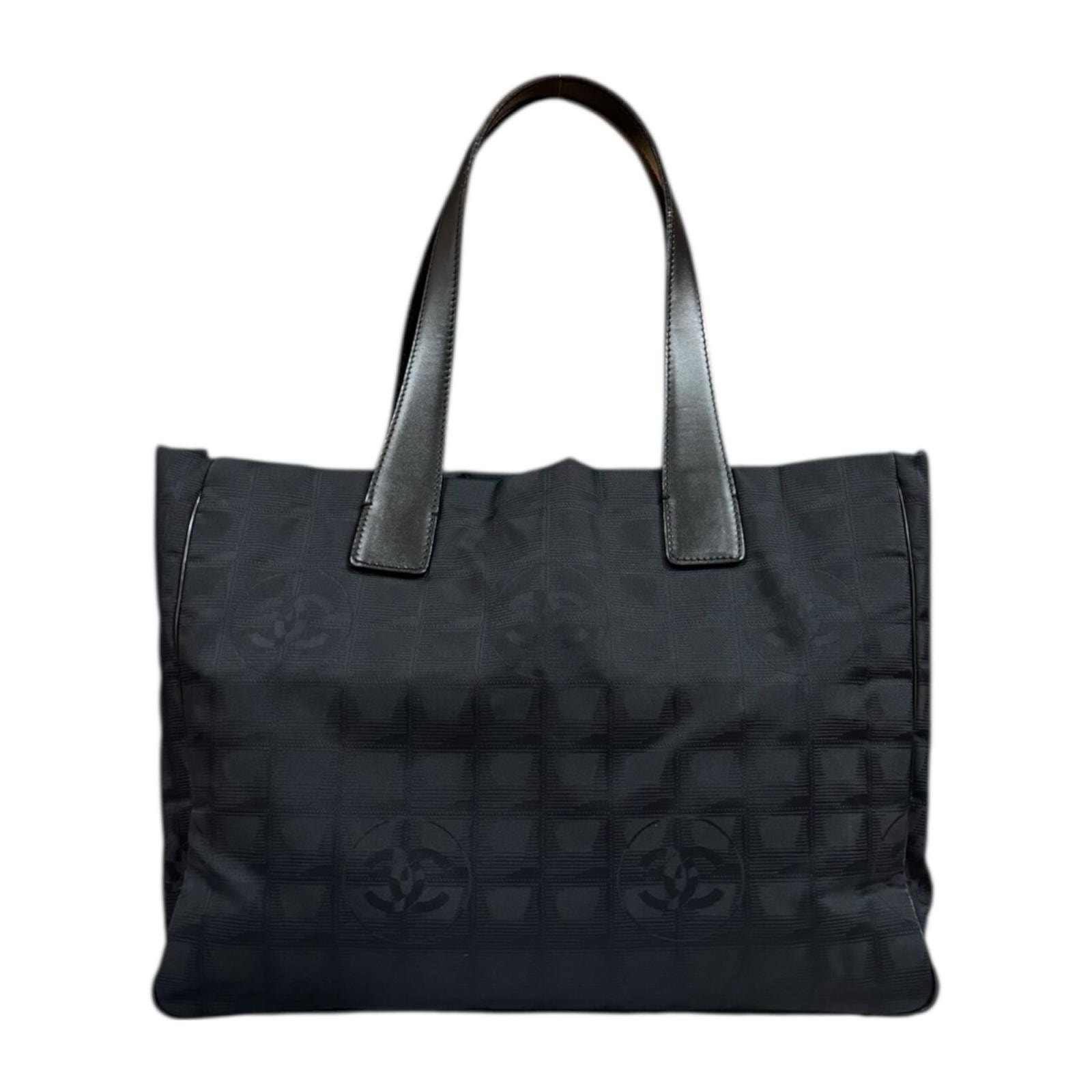 シャネル トートMM ニュートラベル トートバッグ ナイロンジャガード A15991 ブラック レディース CHANEL  中古
