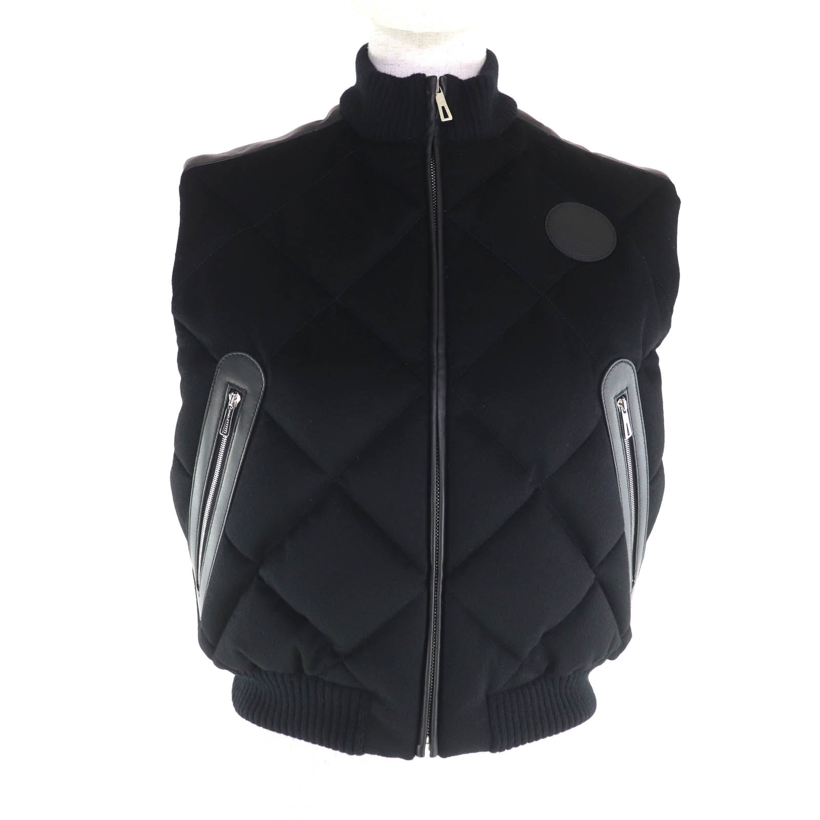 未使用品 HERMES ダウンベスト ジレ シェーヌダンクル裏地 ブラック 34 2022年 秋冬 HERMES エルメス ダウンベスト レディース リバーシブル