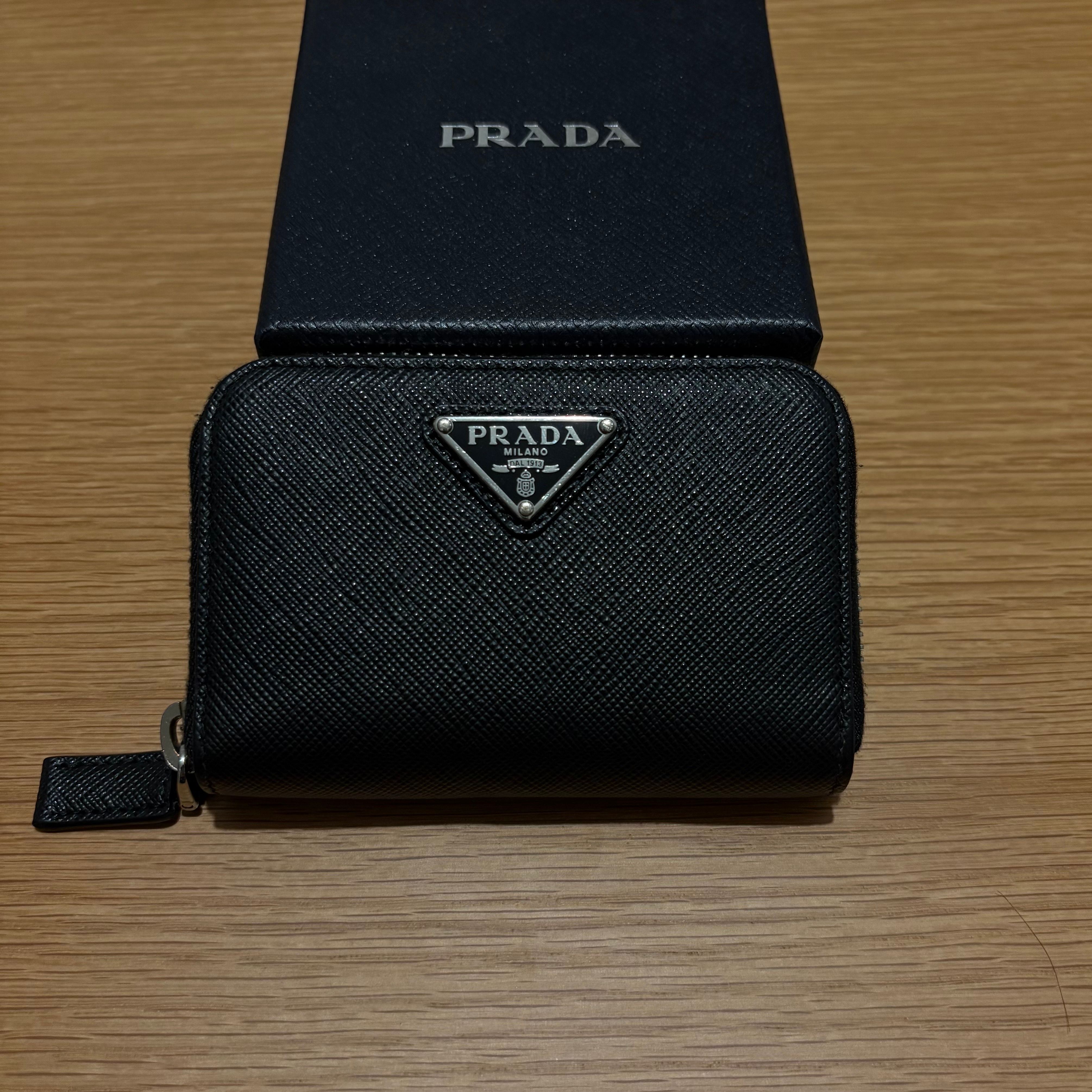 LOEWE、PRADA、coachその他バック、財布まとめ売り GUCCI グッチ PRADA プラダ ミュウミュウ カルティエ ロエベ