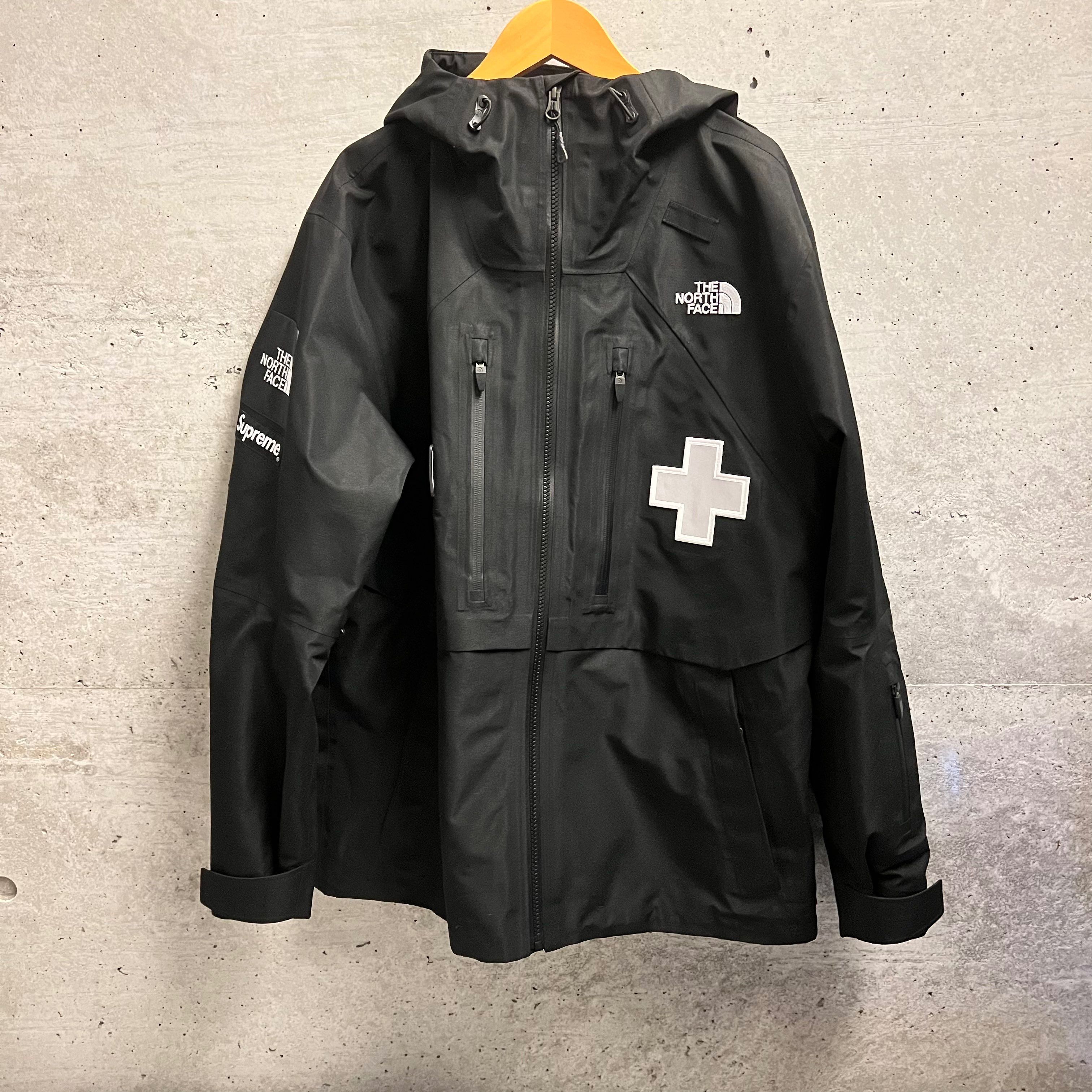 Supreme x The North Face Summit Series Rescue Mountain Pro Jacket "Black"