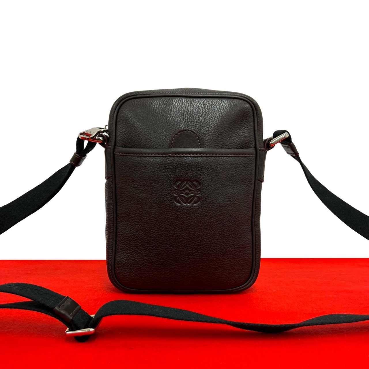 LOEWE ロエベ アナグラム ロゴ 刻印 レザー ショルダーバッグ ブラウン
24291