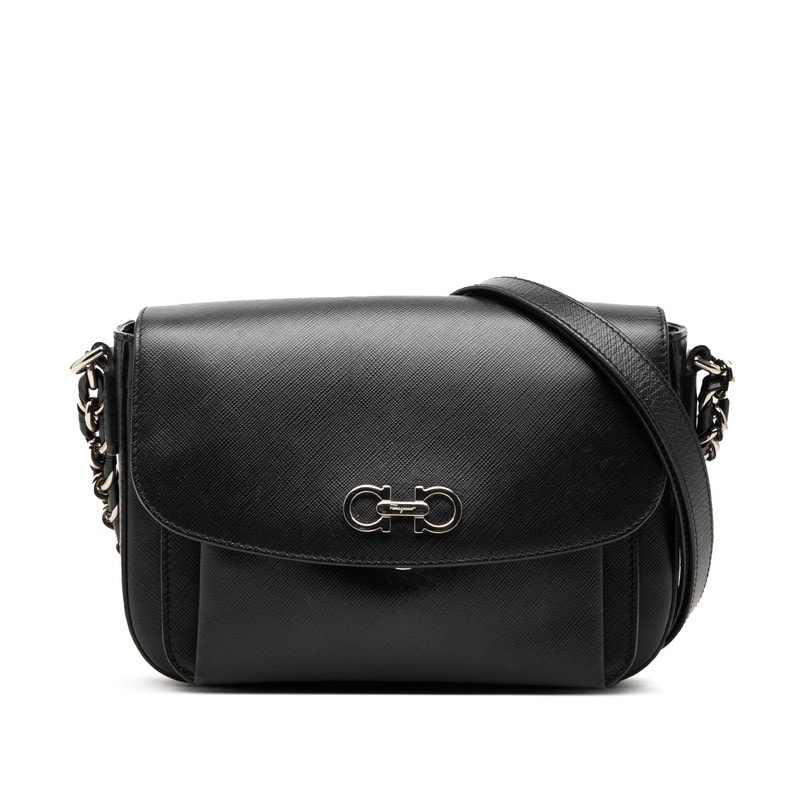 サルヴァトーレフェラガモ ガンチーニ フラップ チェーン ショルダーバッグ ブラック レザー レディース Salvatore Ferragamo 【中古】