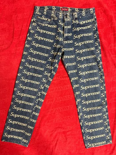 Supreme Frayed Logos Regular Jean "Blue"
