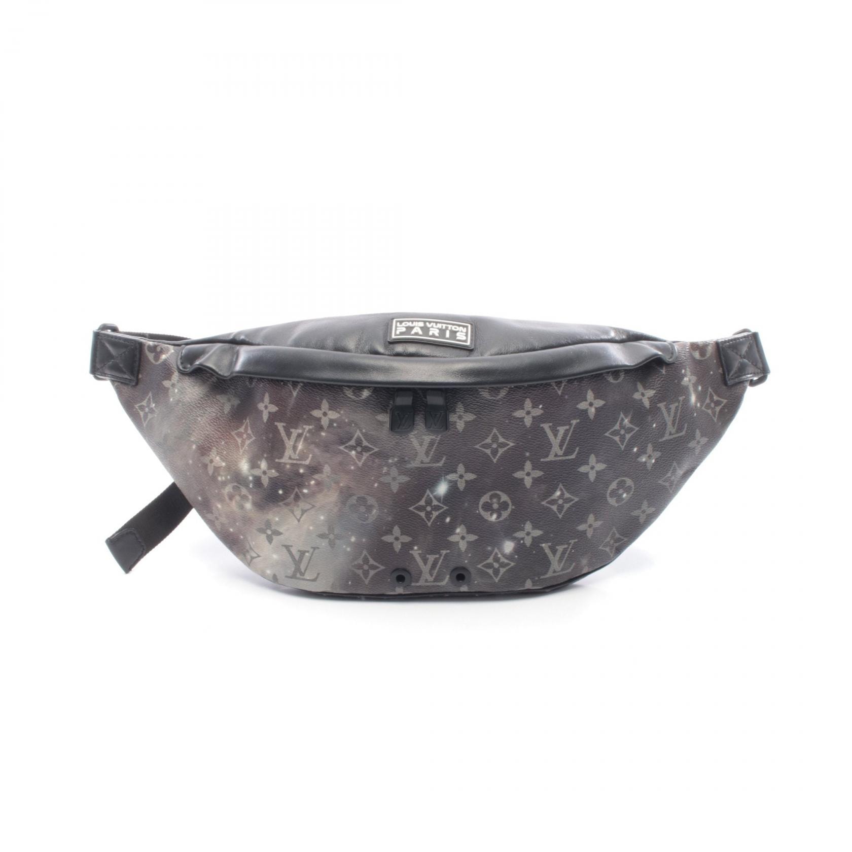 ルイ・ヴィトン LOUIS VUITTON ディスカバリー バムバッグ ウエストバッグ ボディバッグ バッグ PVCコーティングキャンバス レザー モノグラム・ギャラクシー グレー メンズ グレー系 / ブラック系 / マルチカラー M44444 【中古】