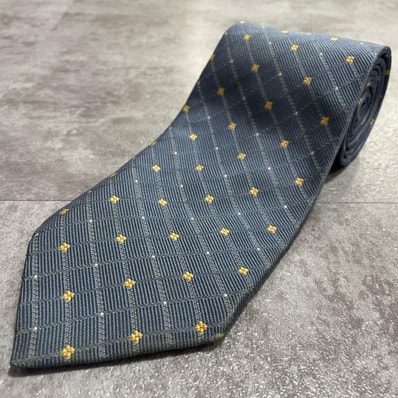 【BURBERRY】バーバリー 小紋柄ネクタイ シルク100% メンズ 日本製 グレー 灰色 イエロー 黄色 刺繍 格子柄 クラシックデザイン ビジネス向け ヴィンテージ
