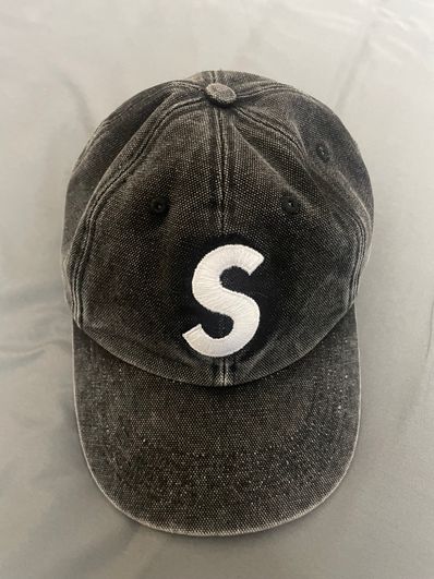 Supreme Pigment S Logo 6-Panel "Black"