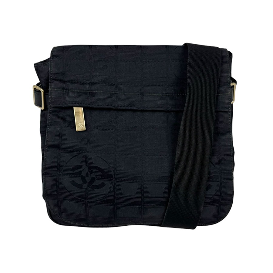 シャネル CHANEL ショルダーバッグ ニュートラベルライン ナイロン ブラック レディース【中古】 z11300