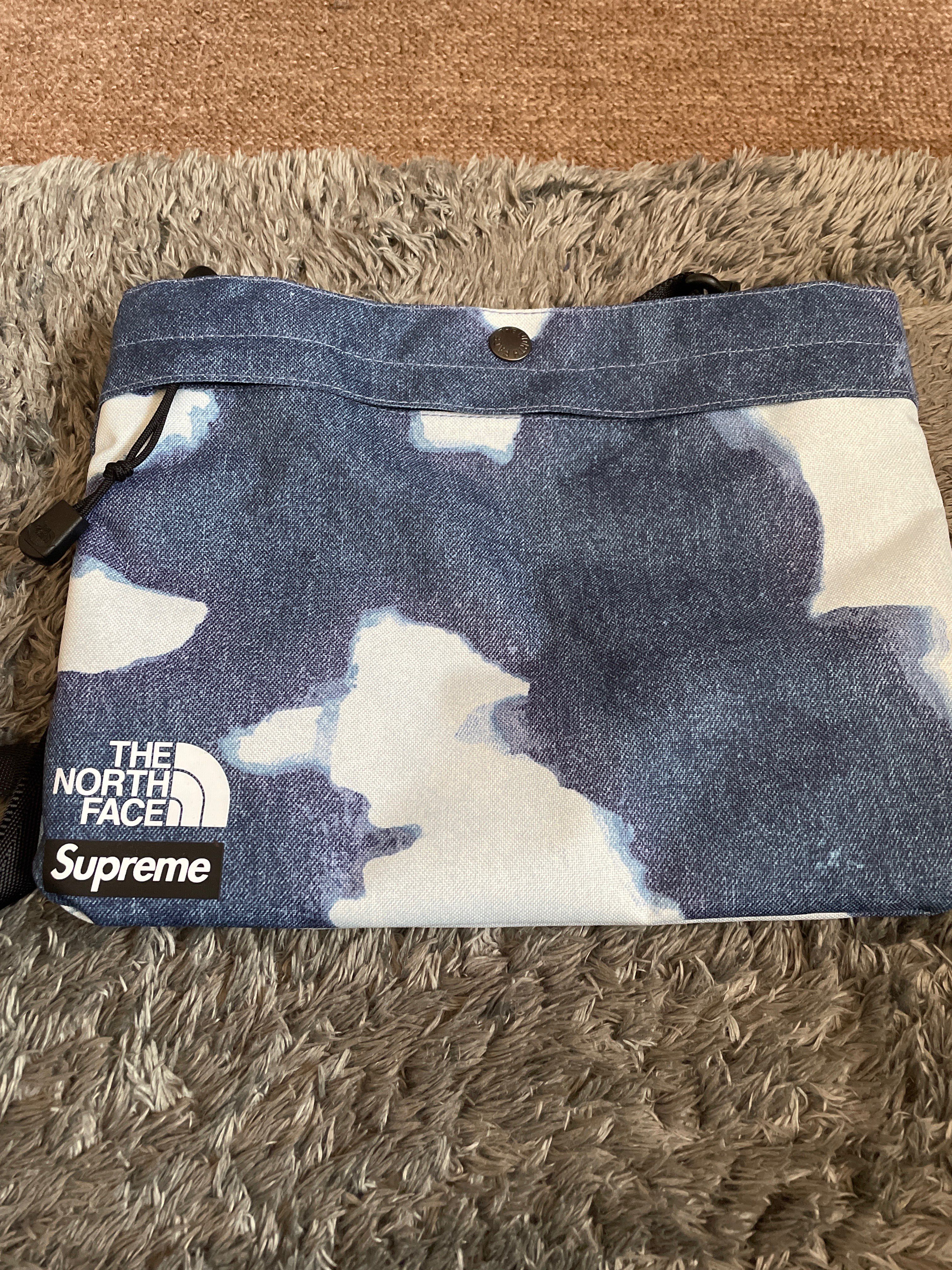 Supreme x The North Face Bleached Denim Print Shoulder Bag "Indigo"