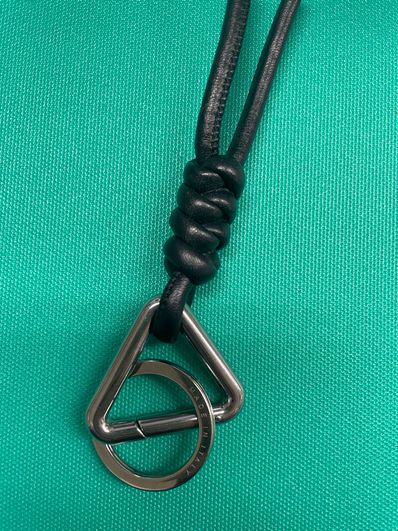 Bottega Veneta Triangle Key Ring "Nero"