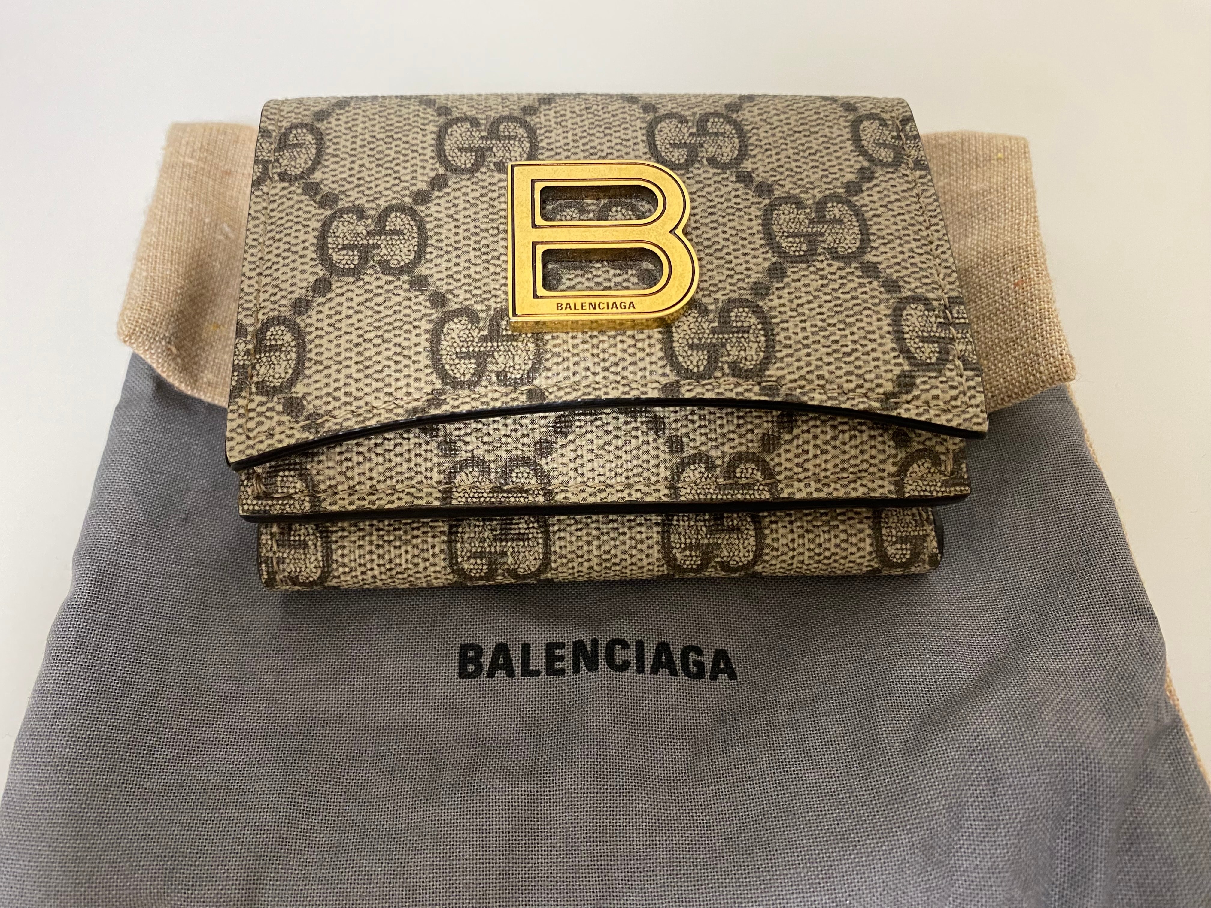 GUCCI x BALENCIAGA The Hacker Card Case Wallet "Beige/Ebony"
