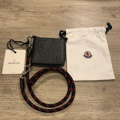 MONCLER モンクレール 大人気 ジップ 財布 ブラック