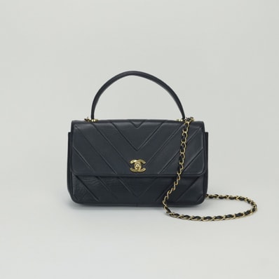 シャネル CHANEL シェブロン Vステッチ バッグ トートバッグ ショルダーバッグ ラムスキン 濃紺(黒に近い)Navy 紺 ゴールド金具 チェーンショルダーバッグ ココマーク ターンロック