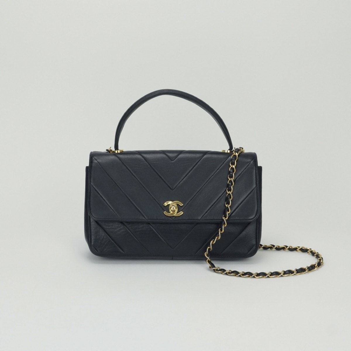 シャネル CHANEL シェブロン Vステッチ バッグ トートバッグ ショルダーバッグ ラムスキン 濃紺(黒に近い)Navy 紺 ゴールド金具 チェーンショルダーバッグ ココマーク ターンロック