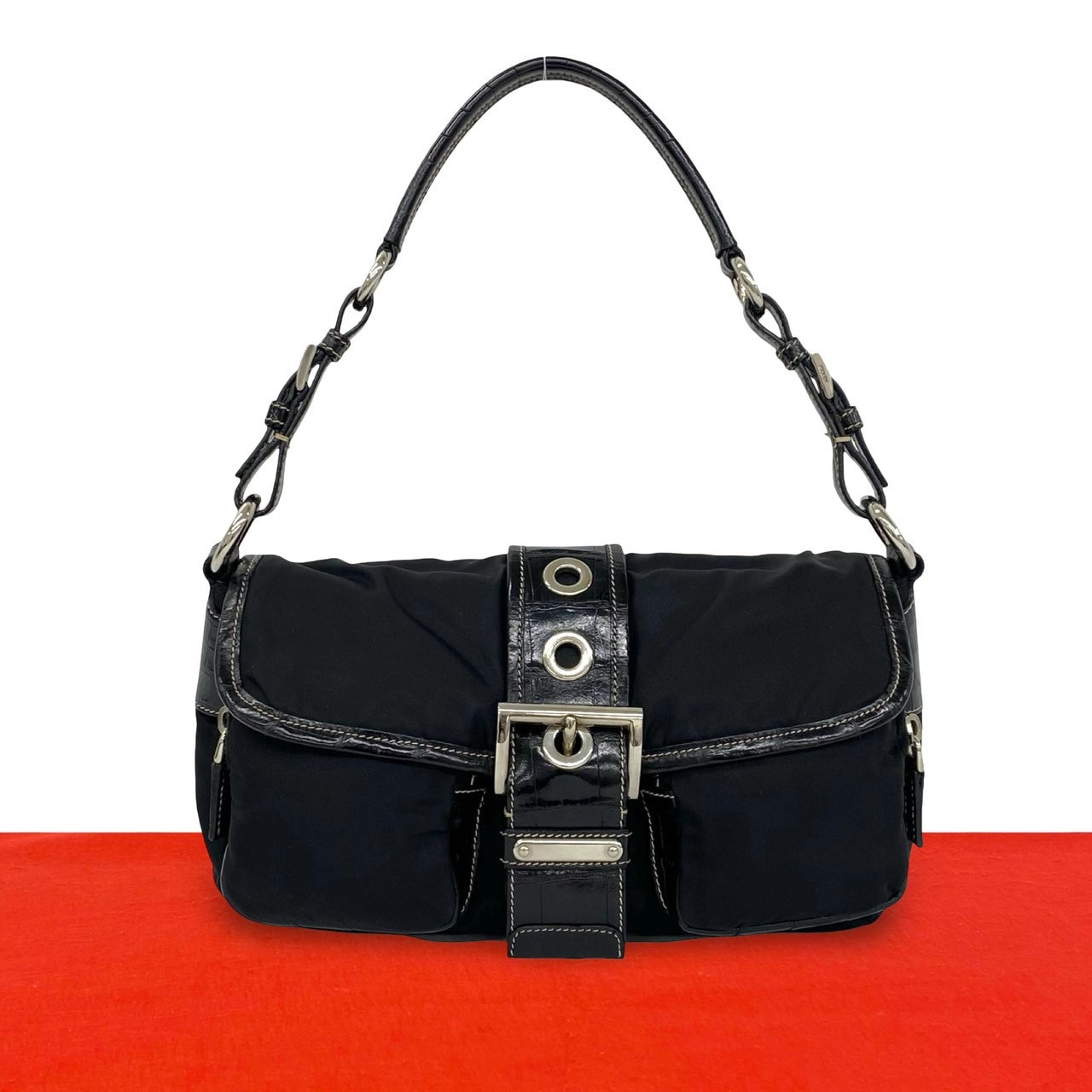 PRADA プラダ 三角ロゴ 金具 レザー ナイロン ショルダーバッグ ブラック
 28795