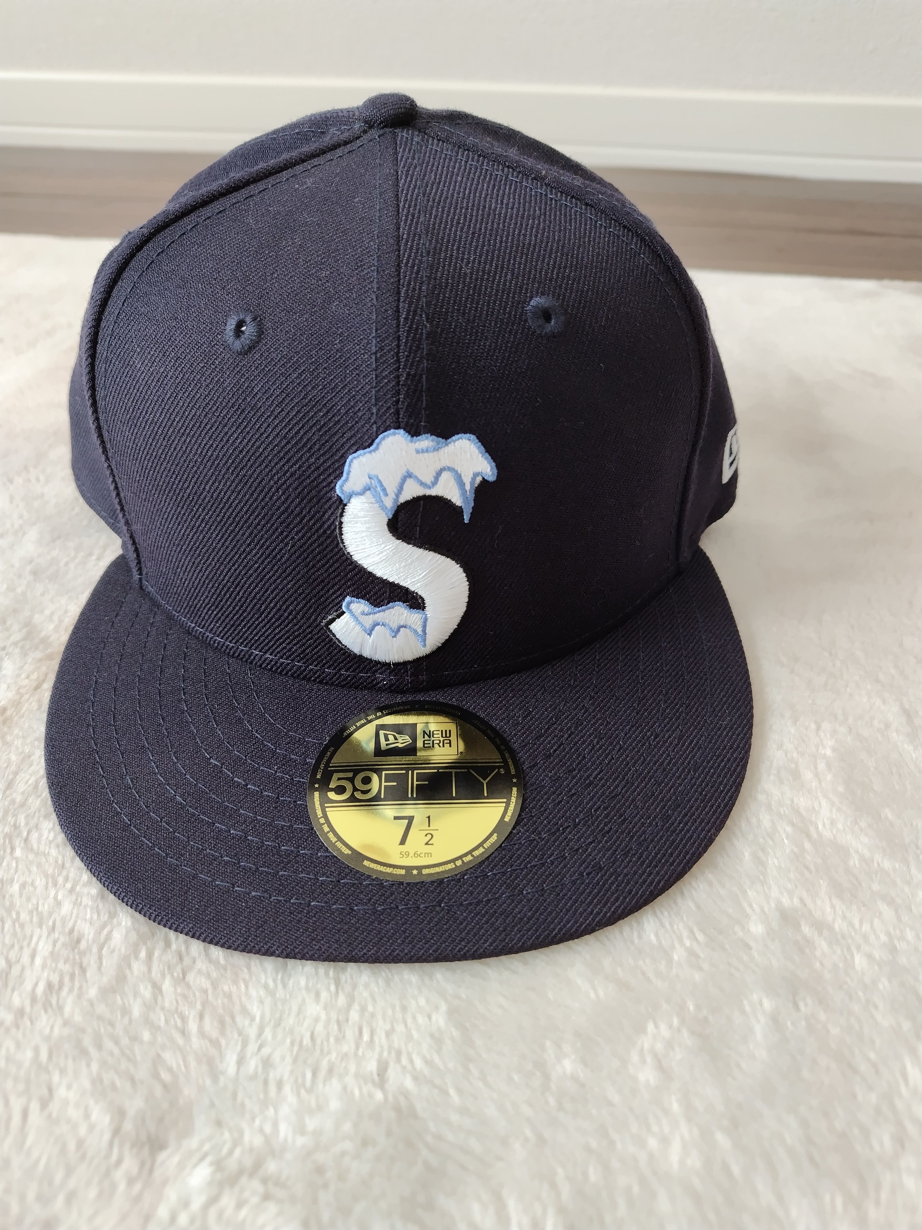 Supreme S Logo New Era® "Navy" (20FW)
