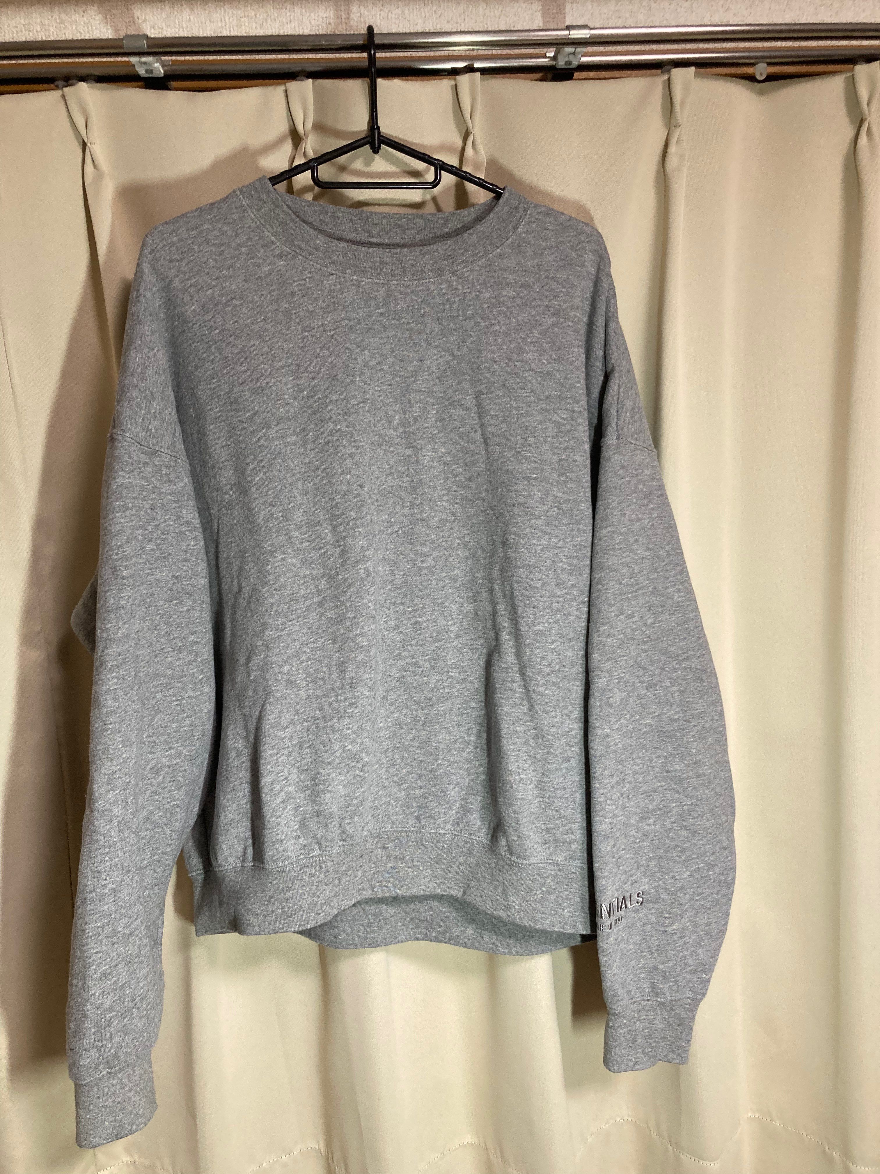 Essentials グレーリフレクティブロゴプルオーバークルーネック