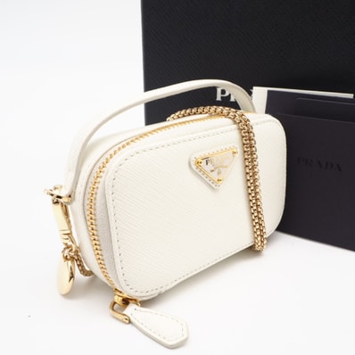 未使用 PRADA プラダ サフィアーノ トライアングル ミニポーチ 1NR025 2wayショルダーバッグ ホワイト サフィアーノ レディース