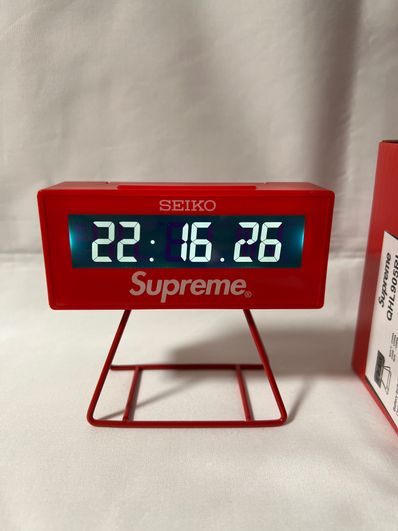 Supreme / Seiko Marathon Clock "Red"
