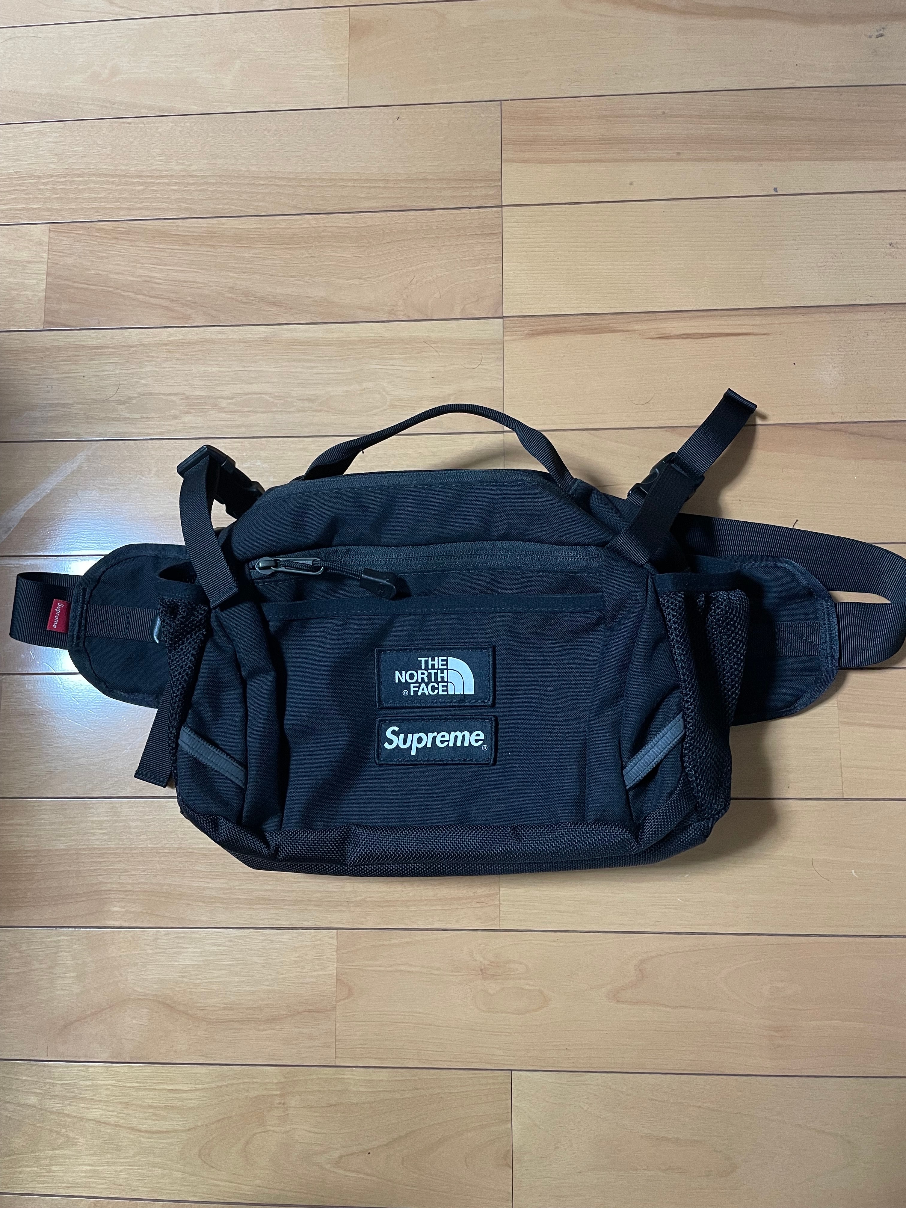 中古 Supreme x The North Face Waist Bag Supreme x The North Face Waist Bag 