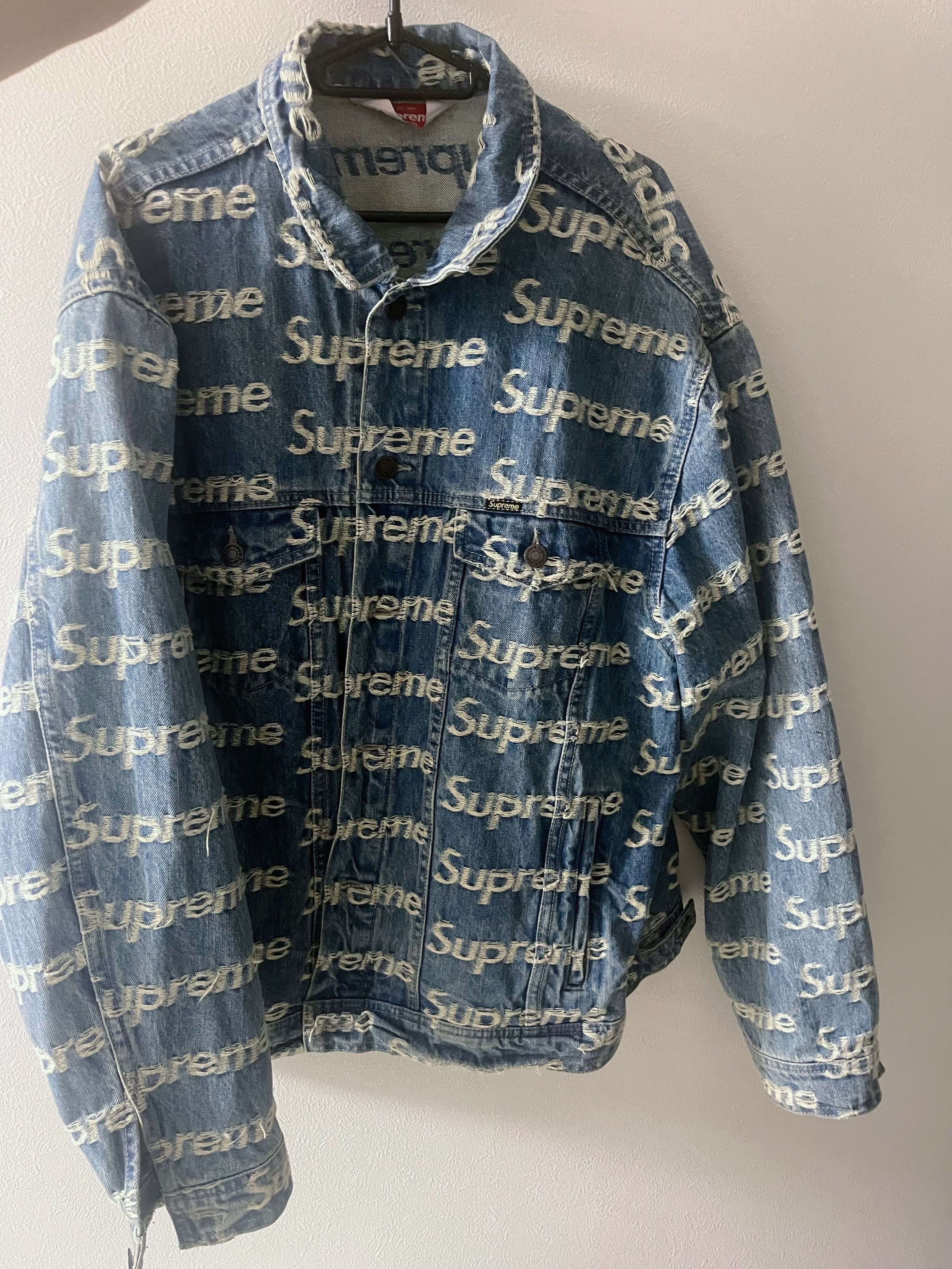 Supreme Frayed Logos Denim Trucker Jacket 