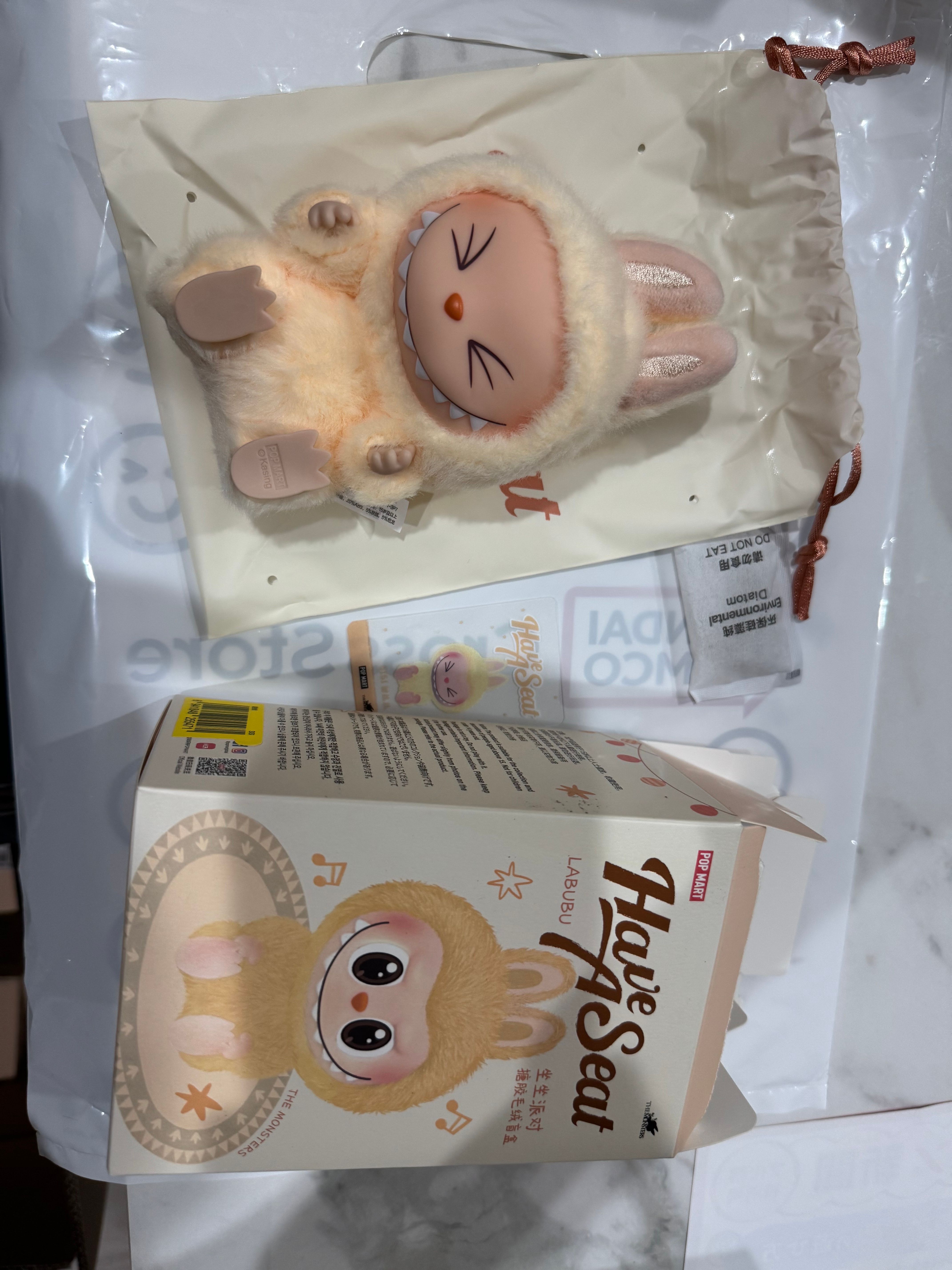 POP MART THE MONSTERS (LABUBU) Have a Seat Plush Series SISI