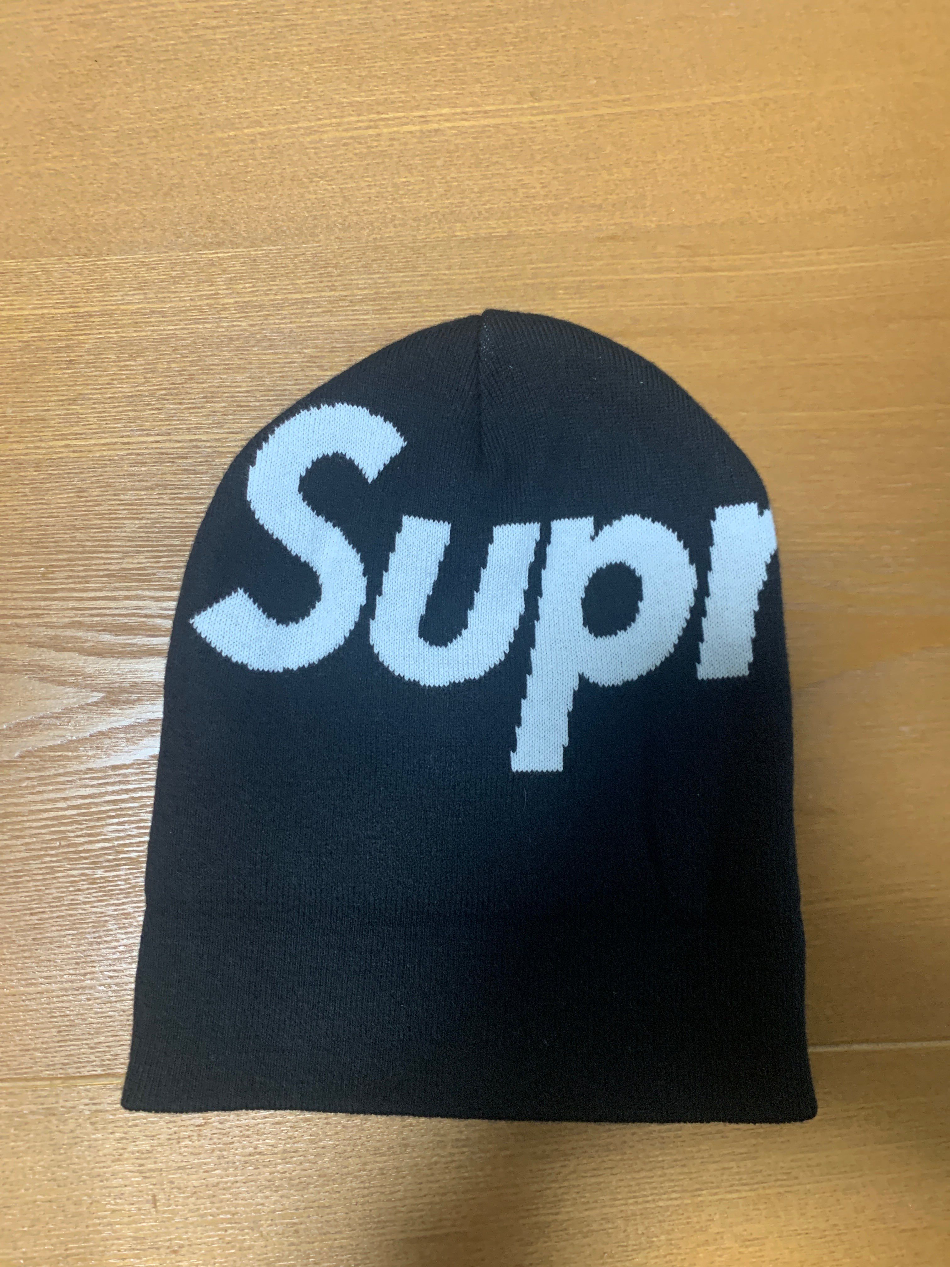 Supreme Big Logo Beanie 
