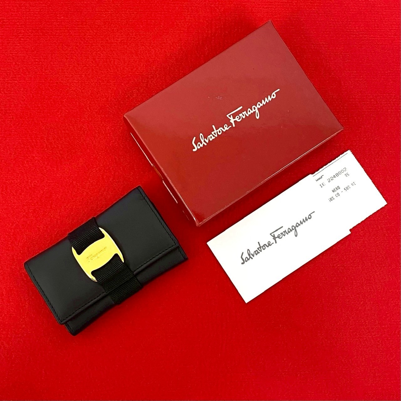 Salvatore Ferragamo サルヴァトーレフェラガモ ヴァラリボン 金具 レザー キーケース ブラック
 72874
