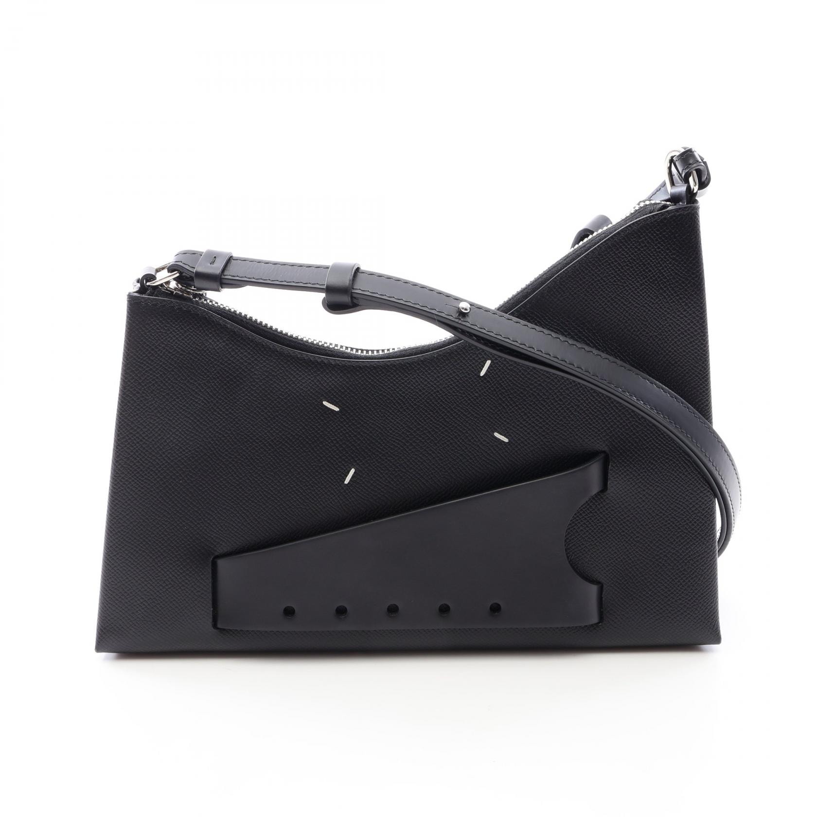 メゾン マルジェラ Maison Margiela スナッチト ホーボー ショルダーバッグ バッグ レザー レディース ブラック系 【中古】