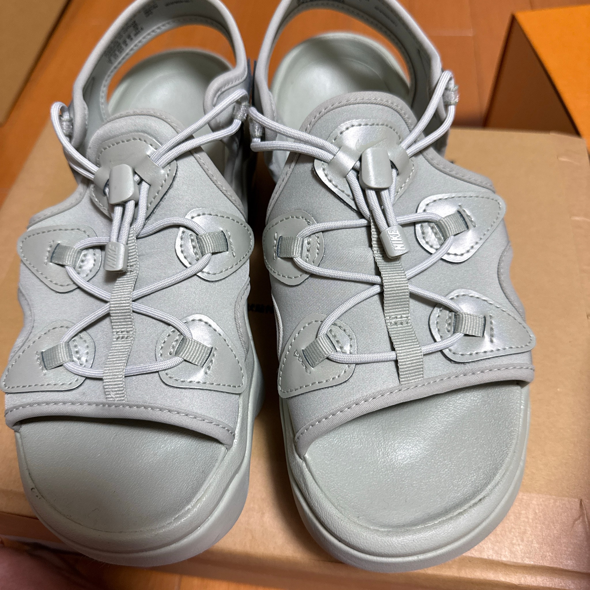 NIKEエアマックスココ オリーブグリーン